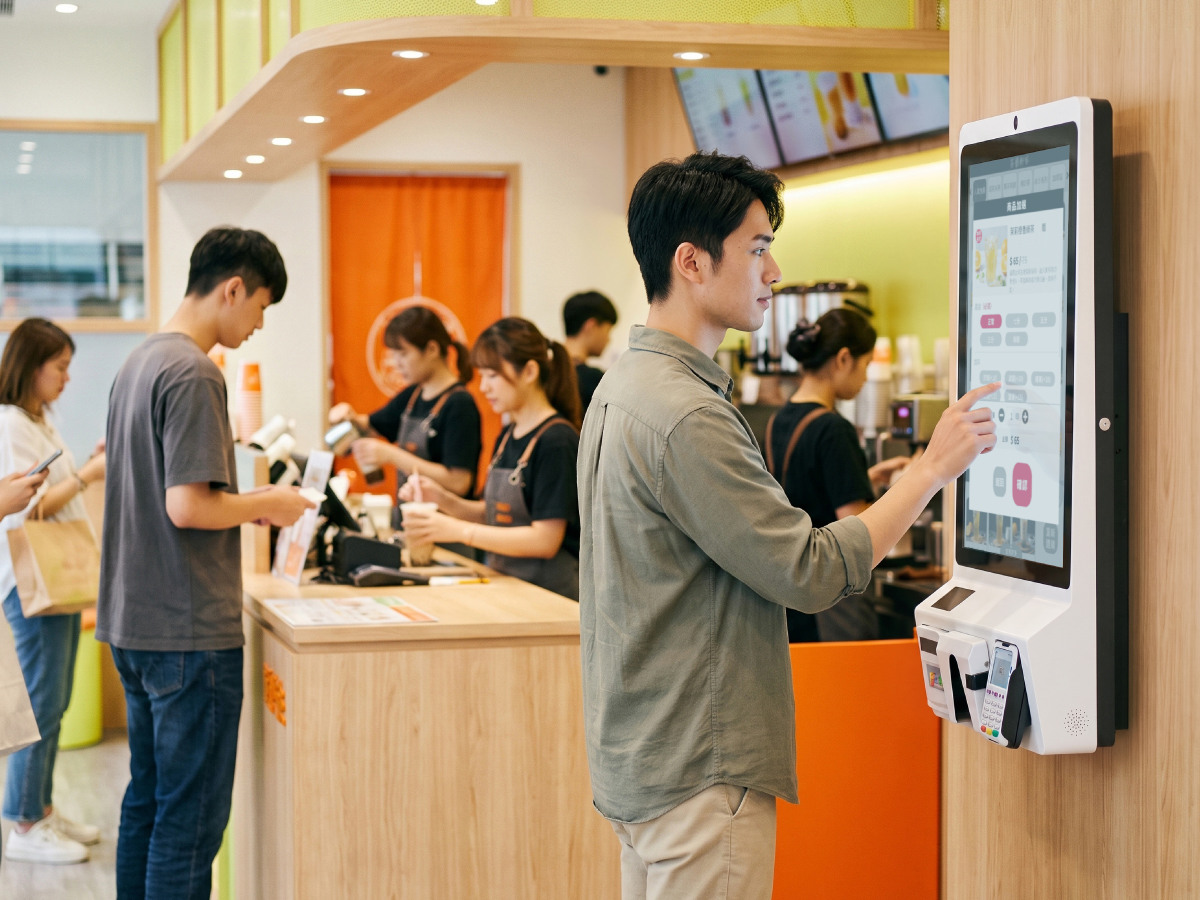 茶飲自助點餐機與POS製飲流程同源串接確保客製規格不漏失