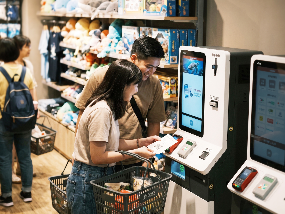 觀光工廠紀念品店自助結帳機支援票券折抵購物金帶動二次消費